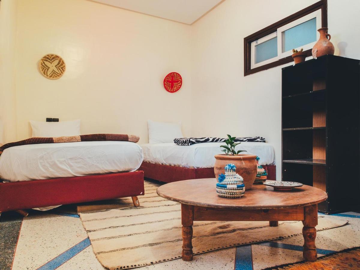 Chill Surfer Hostel Tamraght エクステリア 写真