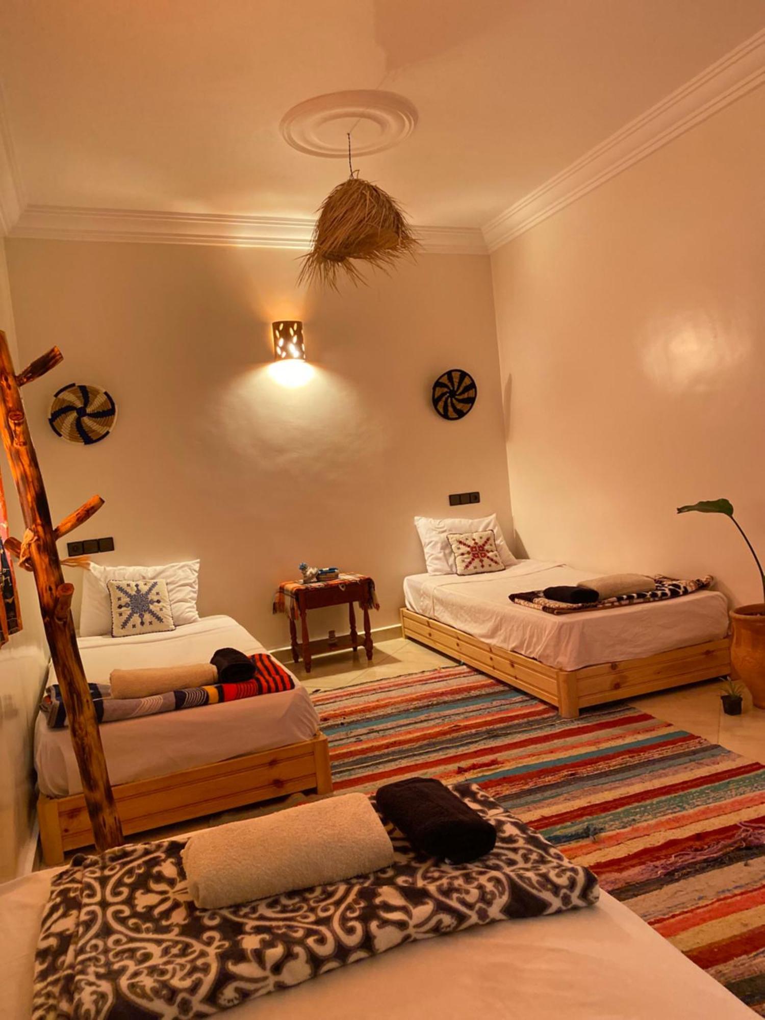 Chill Surfer Hostel Tamraght エクステリア 写真
