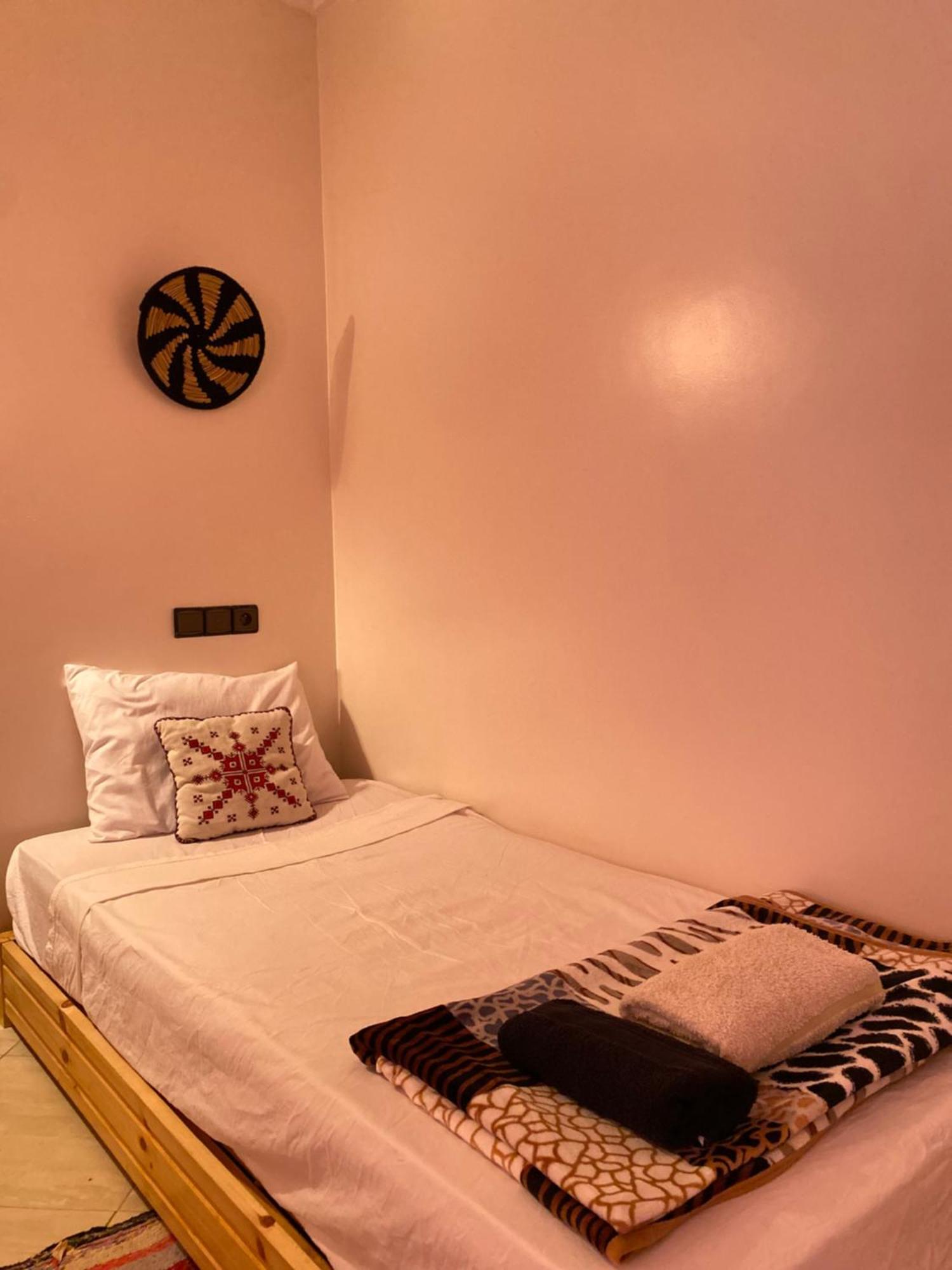 Chill Surfer Hostel Tamraght エクステリア 写真