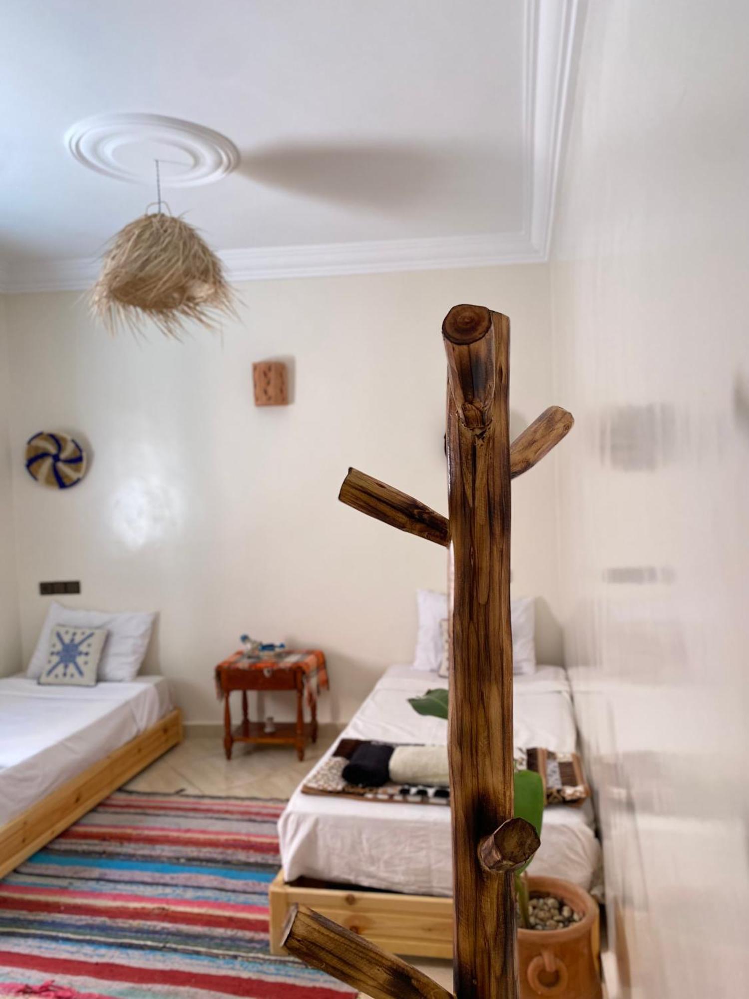 Chill Surfer Hostel Tamraght エクステリア 写真